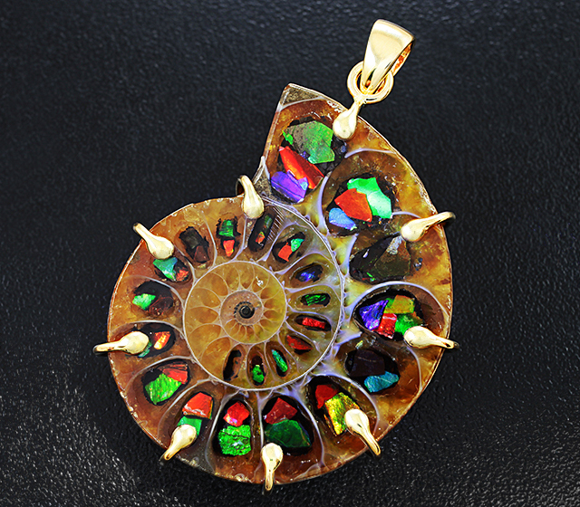 Золото Кулон с аммонитом