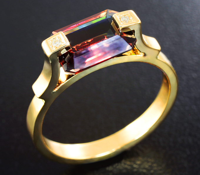 Золото Кольцо с андезином и бриллиантами