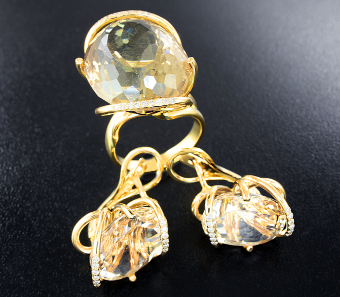 Золото Комплект с дымчатыми топазами 72,79 карата и бриллиантами