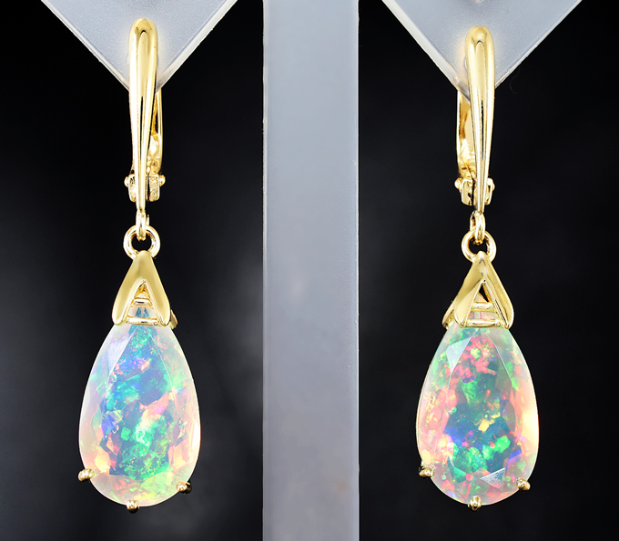 Золото Серьги с ограненными эфиопскими опалами