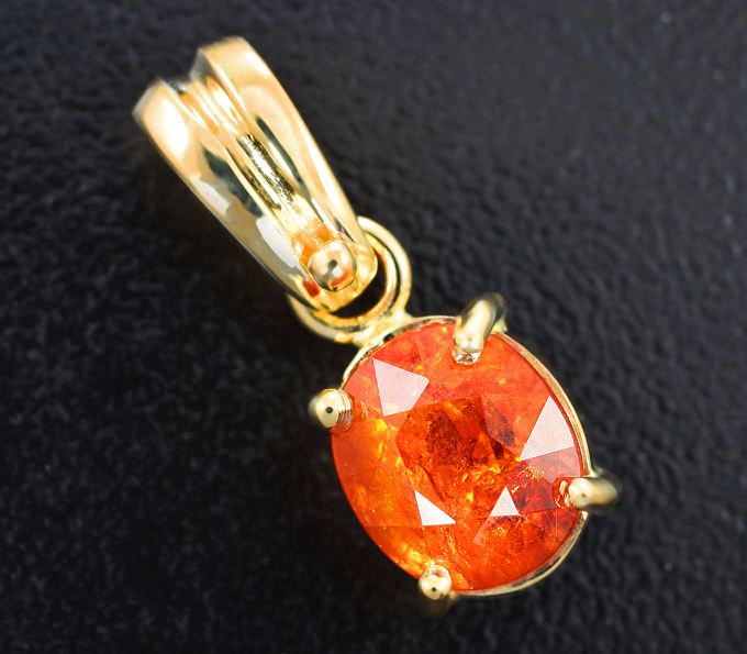 Золото Кулон со спессартином «фанта»