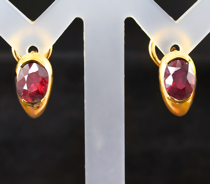 Золото Серьги с рубинами