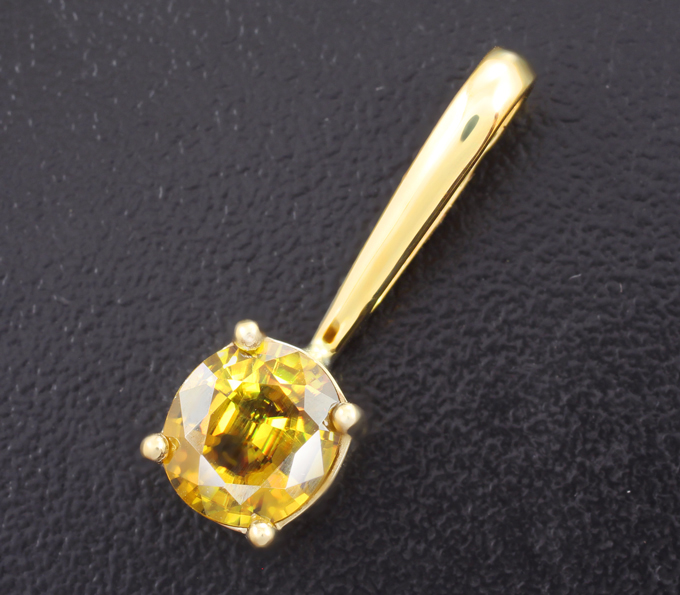 Золото Кулон с золотистым сфеном