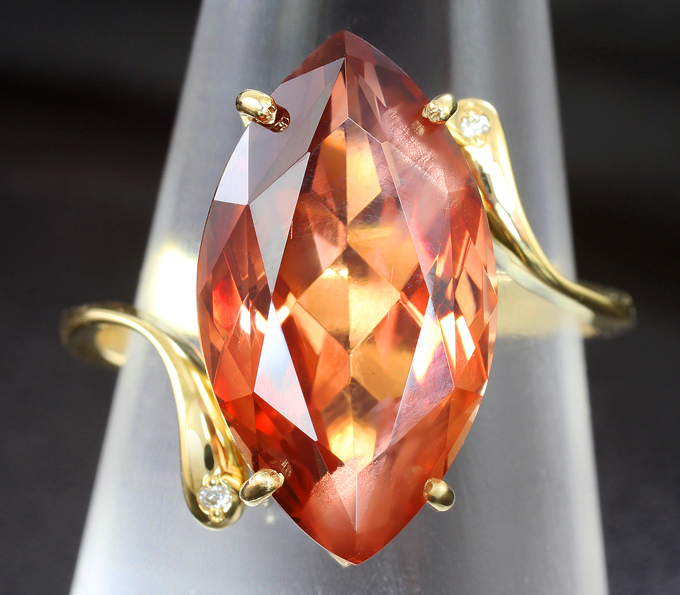 Кольцо с орегонским солнечным камнем и бриллиантами