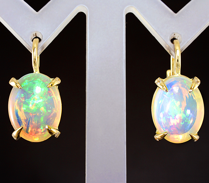 Золото Серьги с кристаллическими эфиопскими опалами и бесцветными цирконами