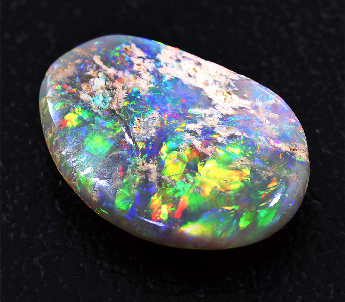 Австралийский solid опал 2,44 карата