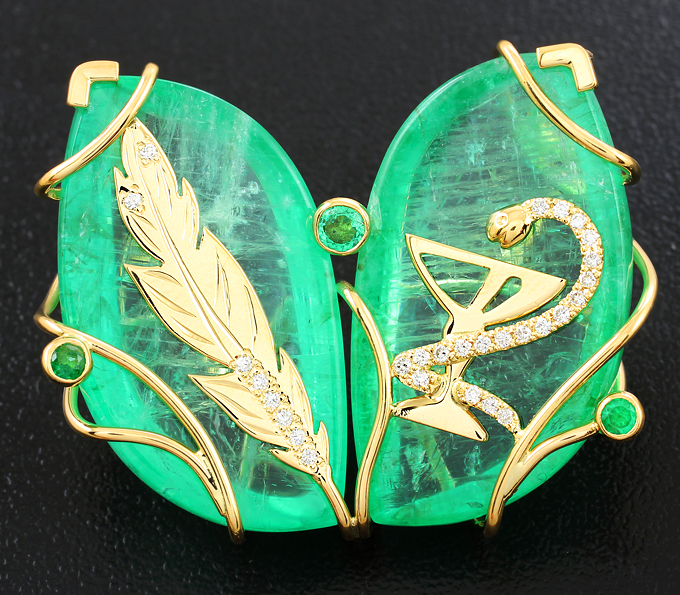 Золото Кулон с уральскими изумрудами 74,35 карата и бриллиантами