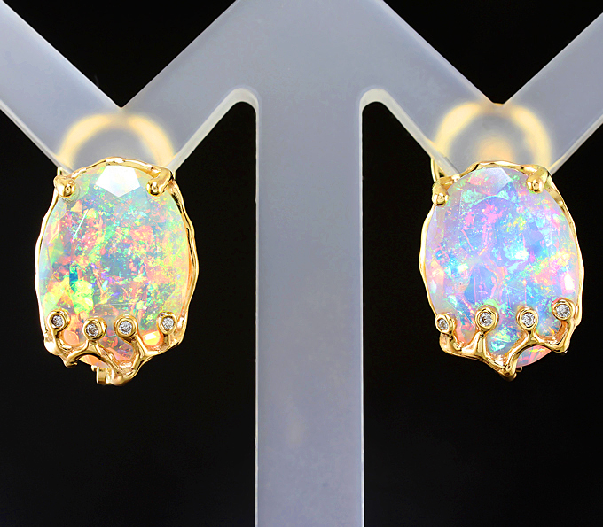 Золото Серьги с крупными ограненными эфиопскими опалами 7,33 карата и бриллиантами