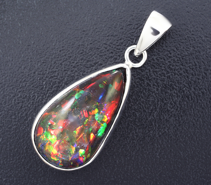 Золото Кулон с кристаллическим черным опалом 7,98 карата