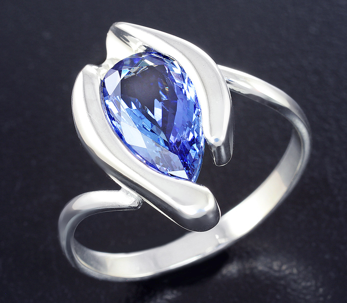 Серебро 925 Кольцо c танзанитом высокой чистоты 2,89 карата