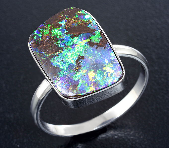 Золото Кольцо с австралийским болдер опалом 6,13 карата