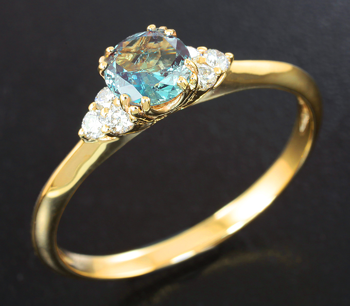 Золото Кольцо c уральским александритом 0,91 карата и бриллиантами