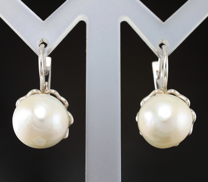 Золото Серьги с крупным морским жемчугом 26,66 карата