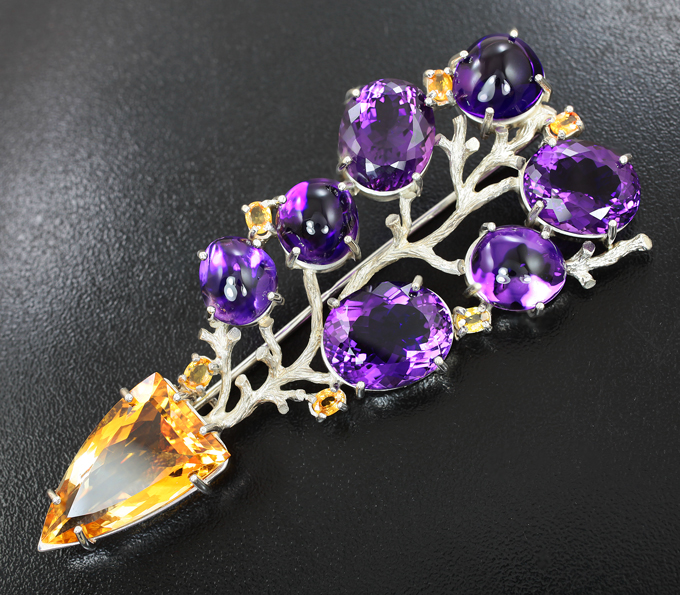 Серебро 925 Брошь с цитрином 17 карат, аметистами 20,1 карата и желтыми сапфирами