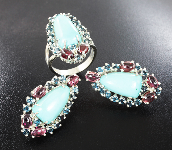 Серебро 925 Кольцо с армянской бирюзой 17,1 карата, топазами и гранатами 