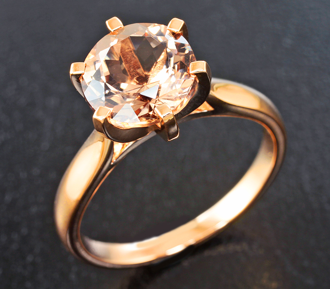 Золото Кольцо с морганитом 2,49 карата