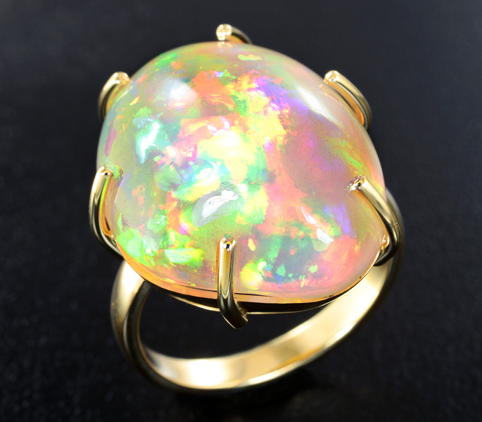Золото Кольцо c кристаллическим эфиопским опалом 17,58 карата