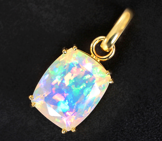 Золото Кулон с ограненным эфиопским опалом 6,18 карата