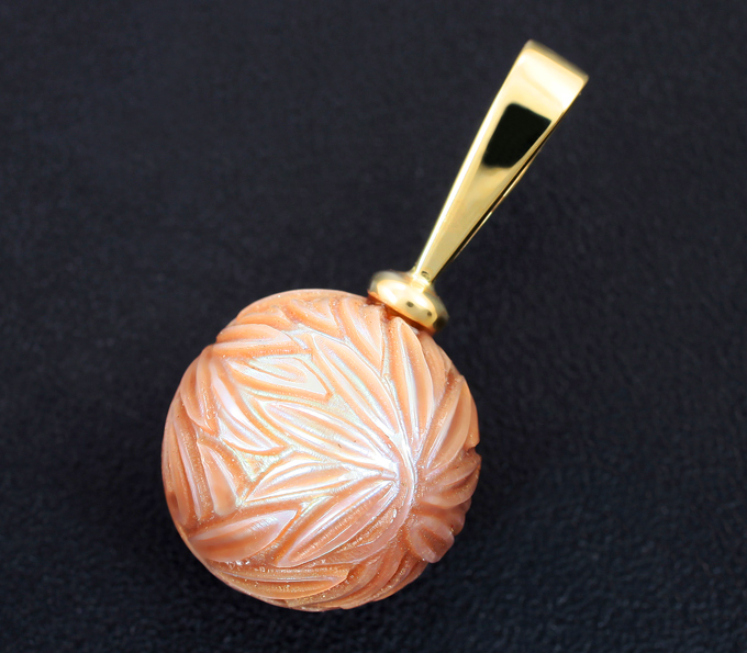 Золото Кулон с резной жемчужиной Edison 11,25 карата