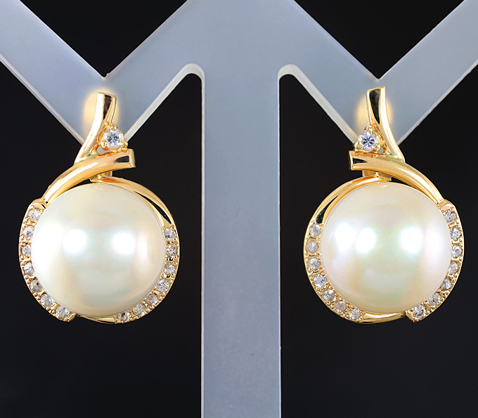 Золото Серьги с жемчугом 23,8 карата и лейкосапфирами