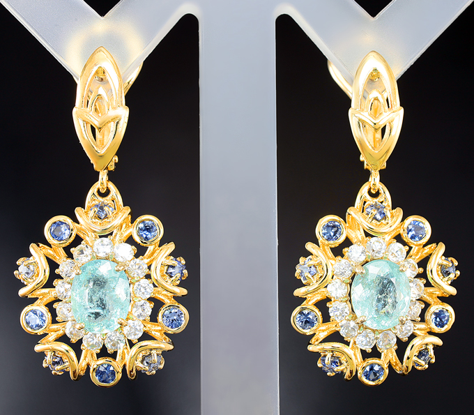 Золото Cерьги с параиба турмалинами 2,06 карата, синими сапфирами и бесцветными цирконами