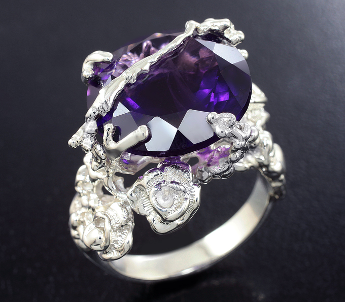 Серебро 925 Кольцо c аметистом 11,64 карата