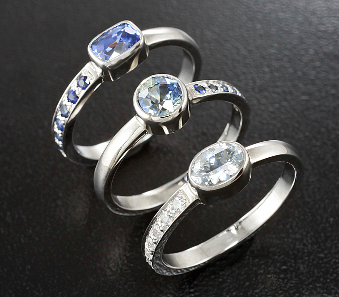 Золото Комплект из 3 колец с сапфирами