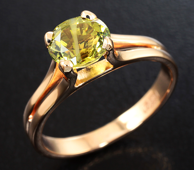 Золото Кольцо с хризобериллом 1,13 карата