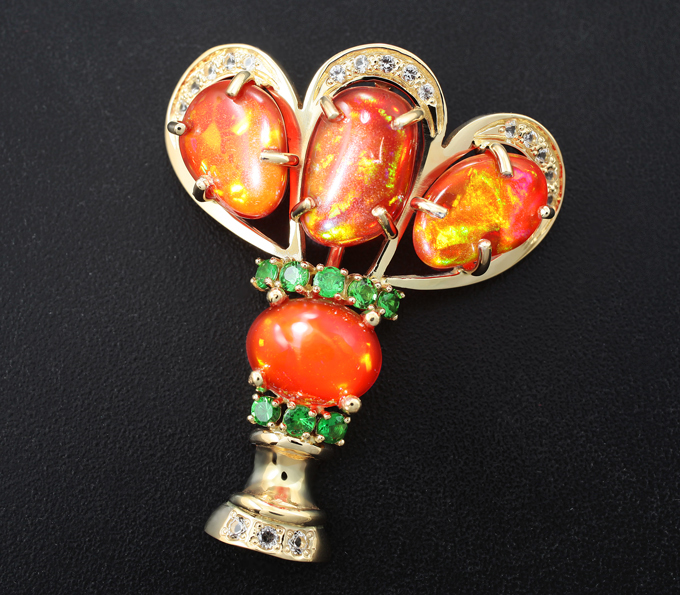 Золото Кулон с опалами 5,26 карата, цаворитами гранатами и бесцветными топазами