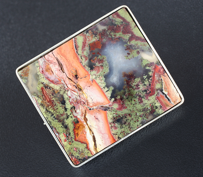 Серебро 925 Брошь c «садовым» агатом 43,23 карата