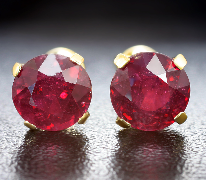 Золото Золотые пусеты с рубинами 4,39 карата