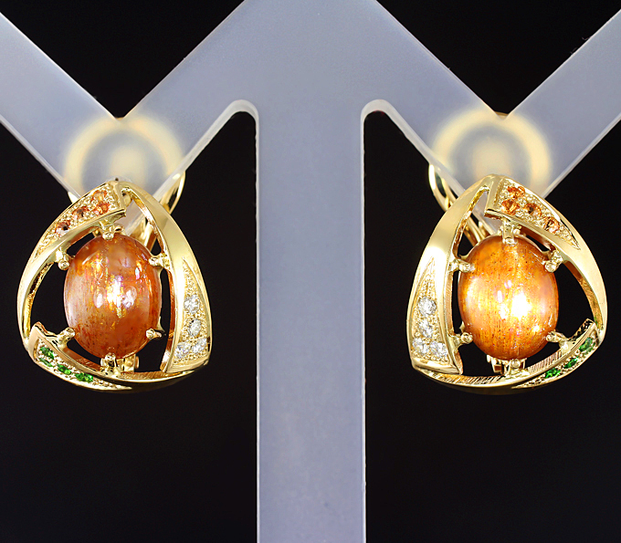 Золото Серьги с солнечным камнем 4,49 карата, цаворитами гранатами, оранжевыми сапфирами и бриллиантами