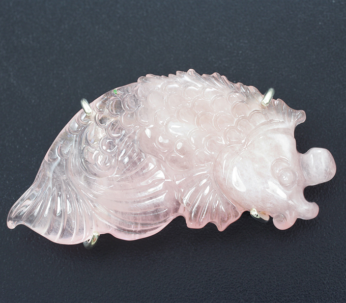 Серебро 925 Брошь с резным морганитом 32,3 карата