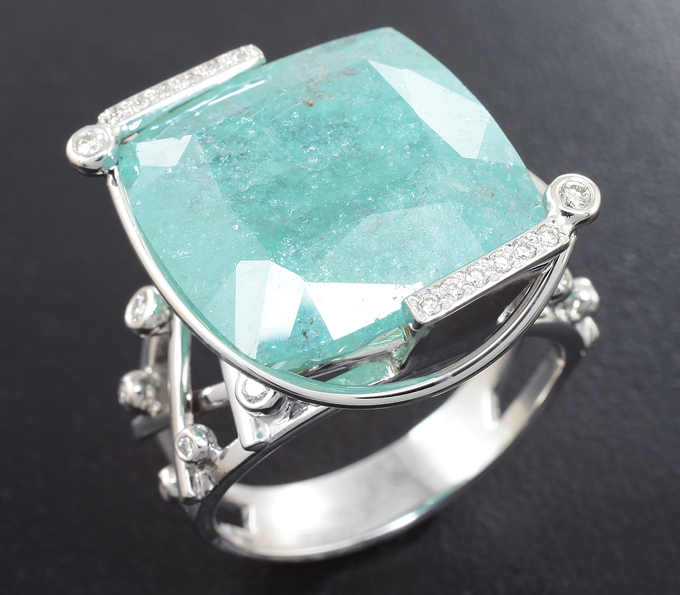 Золото Кольцо с медьсодержащим параиба турмалином 19,71 карата и бриллиантами