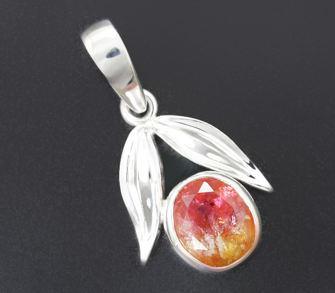 Золото Кулон с полихромным турмалином 1,6 карата