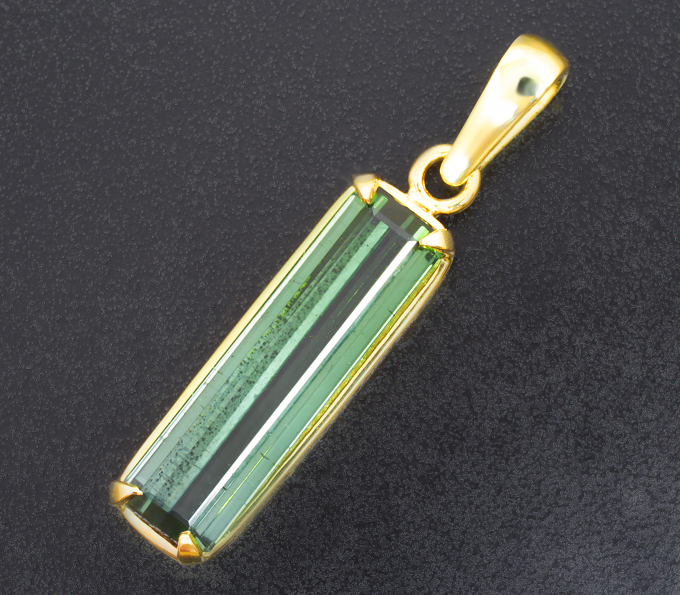 Золото Кулон с зеленым турмалином 5,04 карата