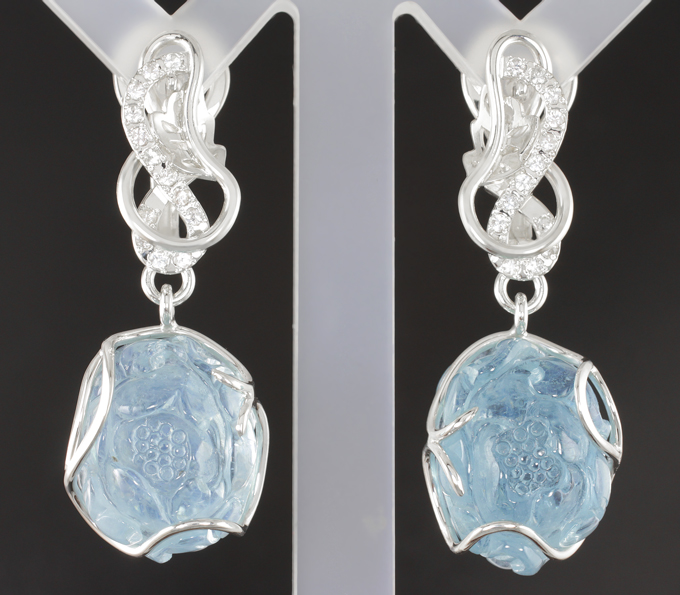 Серебро 925 Серьги с резными аквамаринами 39 карата и лейкосапфирами
