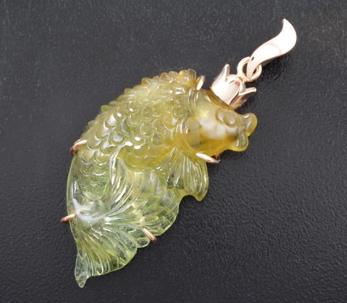 Серебро 925 Кулон с полихромным резным бериллом 33,45 карата