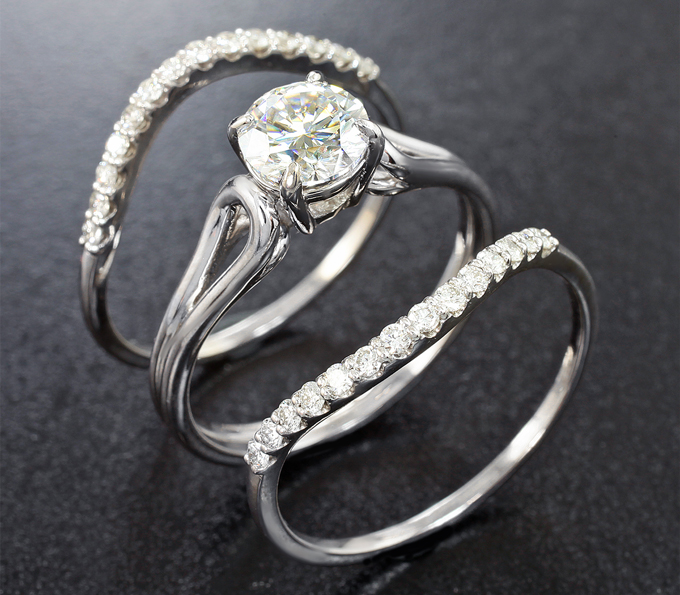 Золото Набор из 3 колец с муассанитом 1 карат и бриллиантами