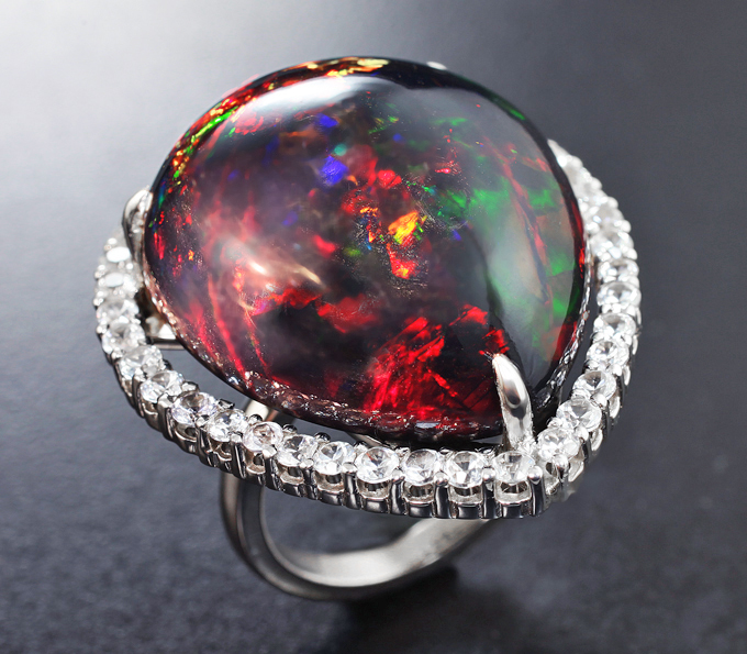 Золото Кольцо с кристаллическим черным опалом 27,38 карата