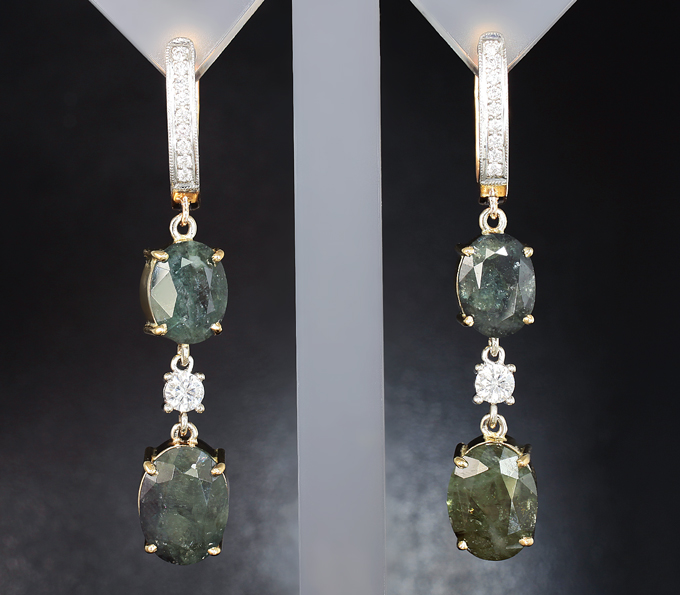 Золото Серьги с уральскими александритами 13,64 карата и бриллиантами