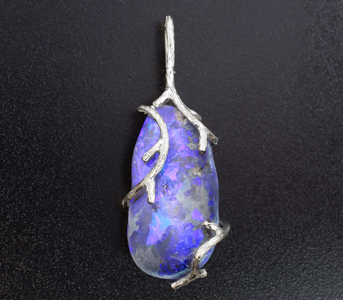 Золото Кулон с австралийским solid опалом 24,37 карата