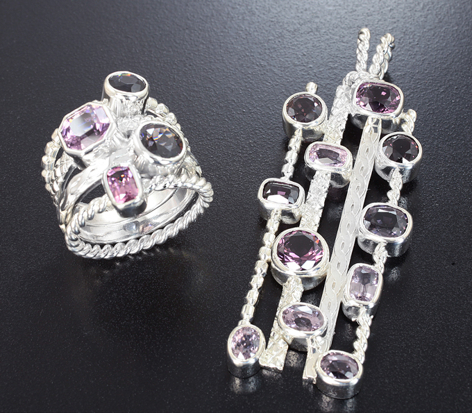 Серебро 925 Комплект с разноцветными шпинелями 16,61 карата