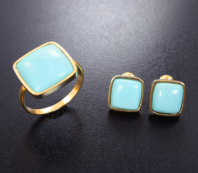 Золото Комплект с кабошонами армянской бирюзы 10,46 карата