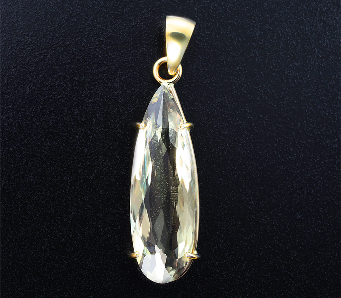 Золото Кулон с чистейшим крупным диаспором 10,49 карата