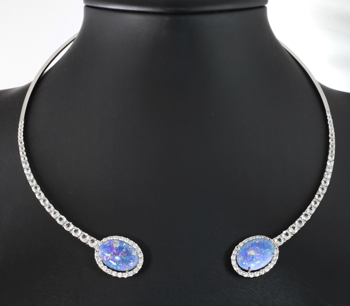Золото Колье с австралийскими триплет опалами 14,16 карата, бесцветными цирконами и топазами
