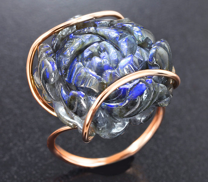 Золото Кольцо с резным лабрадоритом 21,7 карата