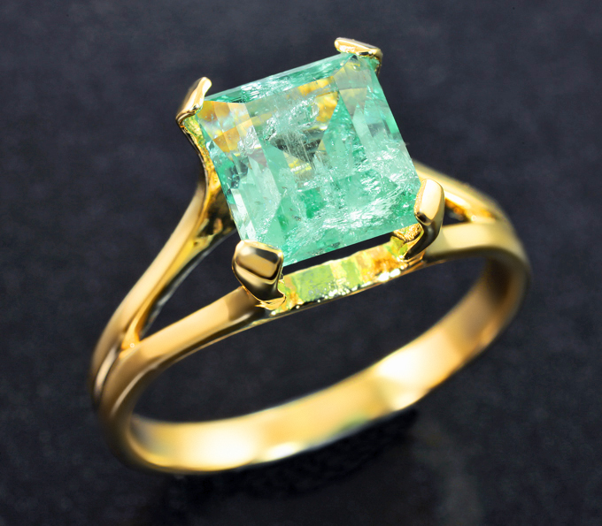 Золото Кольцо с уральским изумрудом 2,17 карата