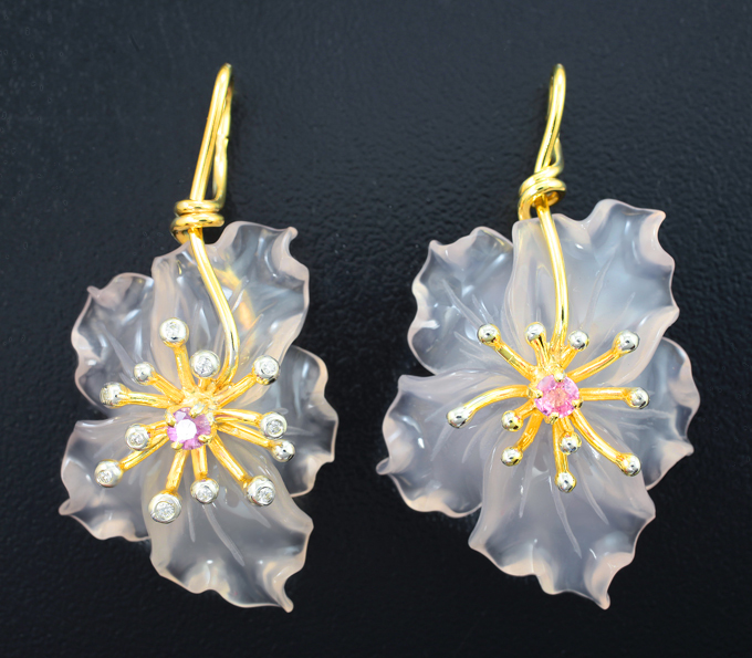 Серебро 925 Кулон с резным розовым кварцем 31,73 карата, муассанитом и сапфирами