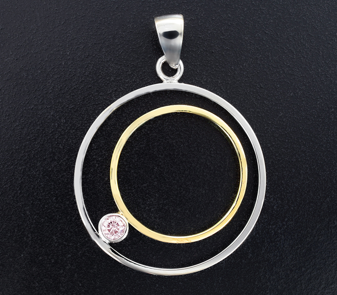 Золото Кулон с редким розовым бриллиантом 0,13 карата